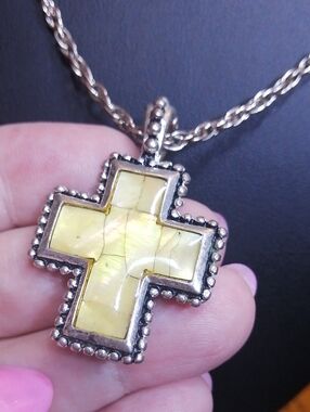 Chico's Rope Chain With Faux Abalone Removable Cross On Magnet Necklace